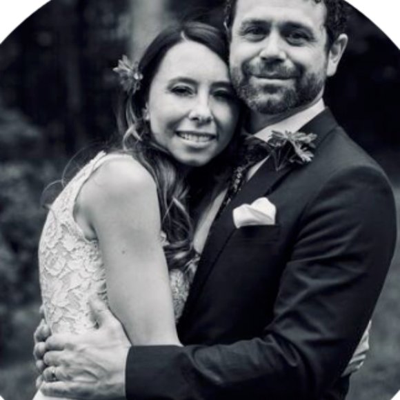 Meet your Posher, Cristina - Picture 2 of 2